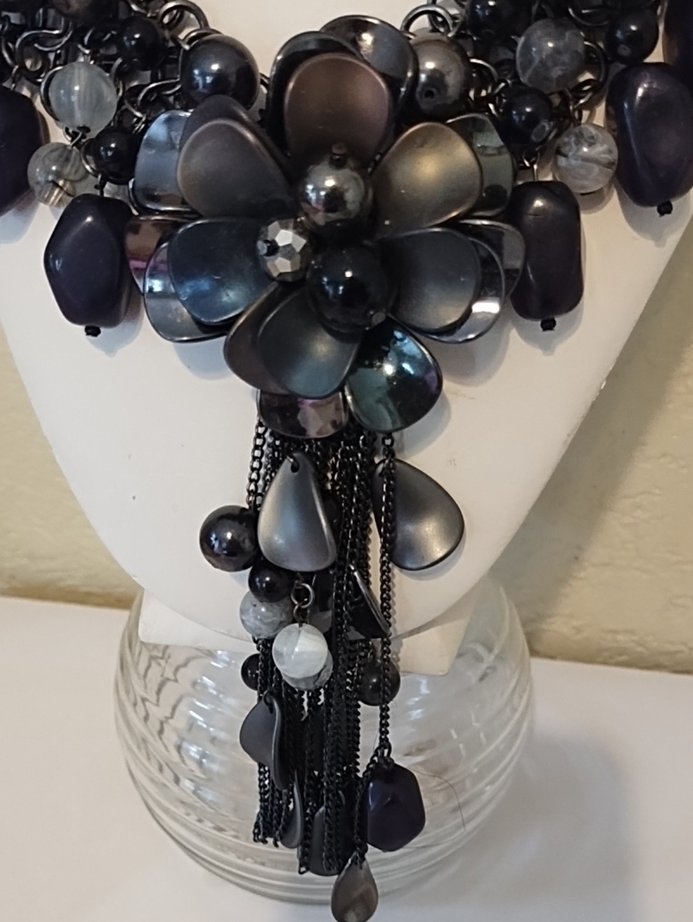 NWT Black Multi-Bead Statement Necklace - Picture 2 of 15